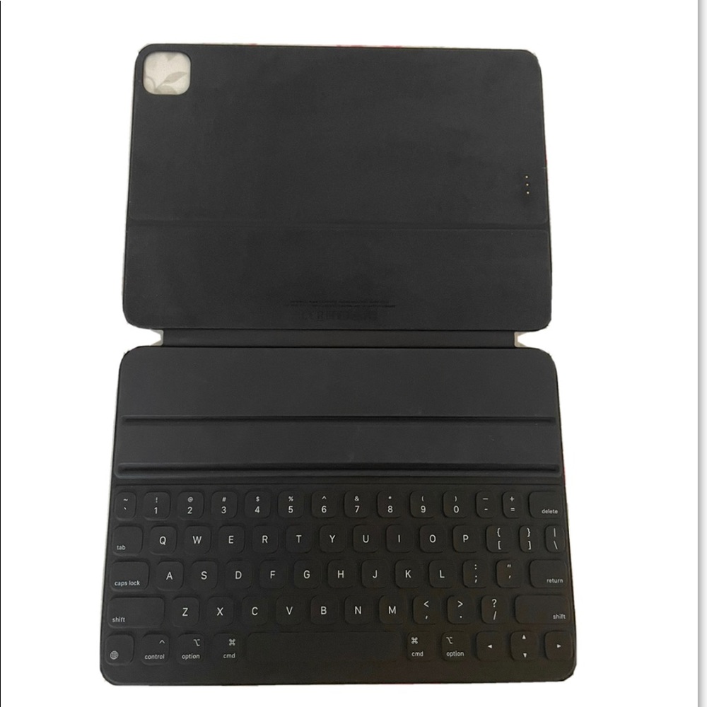 Apple Smart Keyboard Folio for iPad
Pro & Air